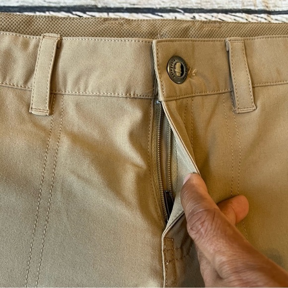 Patagonia Tan Hiking Shorts Size 6 - Picture 5 of 10